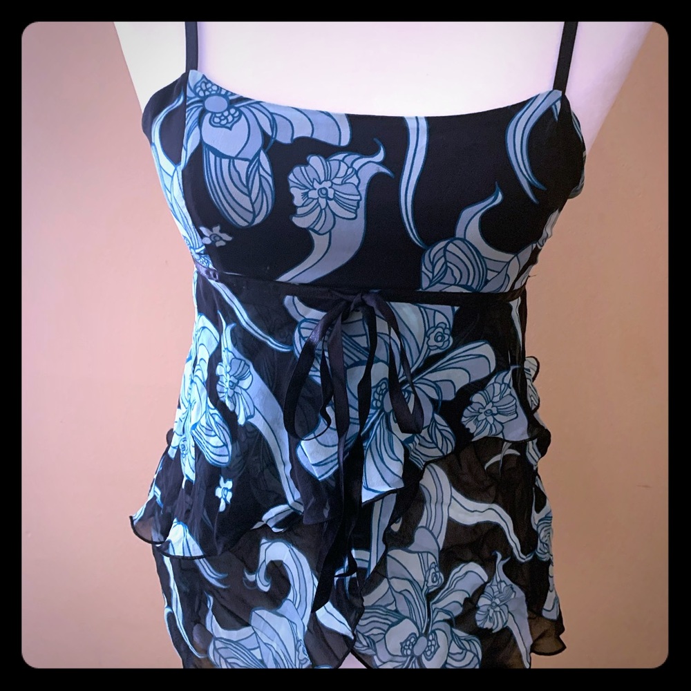 “BEBE” floral top with bow in front